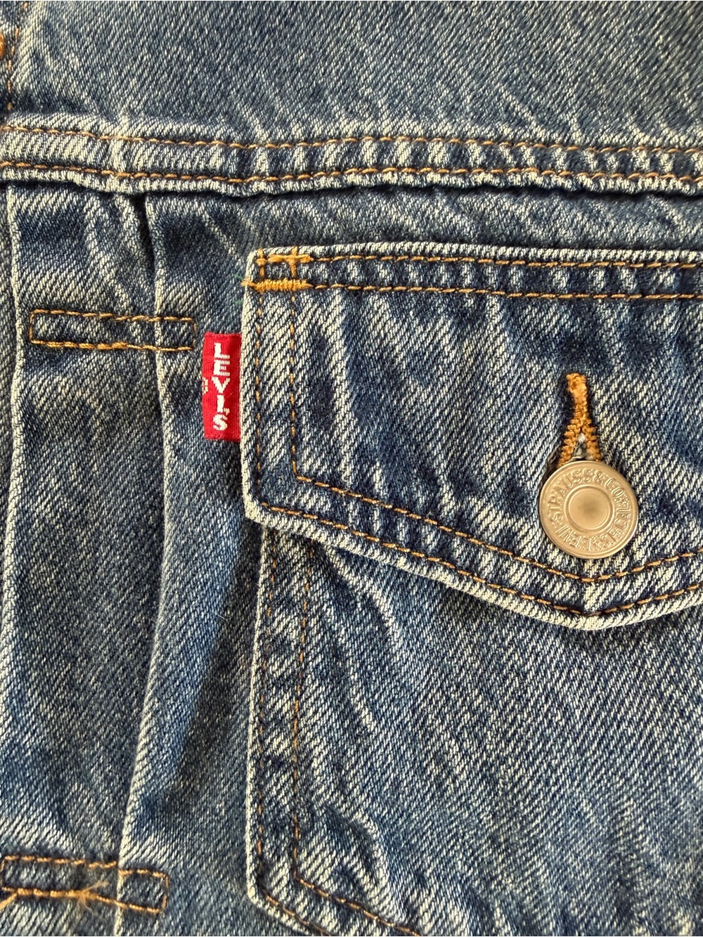 Levi’s woman’s trucker jacket XS - Picture 9 of 14